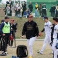 【阪神】藤川監督が“隣”の具志川組電撃視察「平田監督にも言ってない」投手陣確認し納得の表情