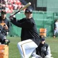 巨人・坂本　バット猛振り込み　阿部監督「ここ数年にない、いい動き」