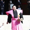 大の里が横綱昇進後初の豆まき　成田山新勝寺で仲野太賀、市川団十郎らと豆まき「晴れて良かった。光栄」