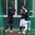 【阪神】糸井嘉男臨時C、今回の秘密道具第１弾はピンクの…佐藤輝明、小幡竜平も使用