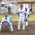 【中日】ドラ１コンビ仲地礼亜＆草加勝に井上監督「アゲアゲタイム」ノック、川崎コーチも見守る