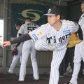【阪神】下村海翔が具志川キャンプでブルペン投球　捕手座らせて25球