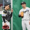 【阪神】侍の石井大智がピッチコム初体験「捕手がちょっと大変そう」坂本誠志郎とブルペン投球