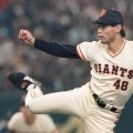 プロ初勝利→翌年に任意引退…届いた「やめたの？」　巨人フロントに覚えた“戸惑い”