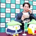 楽天　前田健太「イーグルスからあげ」試食「からあげ食べて、から振りをいっぱい『鶏』ます」宮城県産森林どり１００キロ贈呈