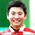 【東京１Ｒ・３歳未勝利】“高配当の使者”原優介騎手が単勝２１・８倍で勝利「メンコを外したのが…」