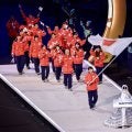 日本の五輪ウェアが「いかにも…」ネット反響「目にしみる」「色も形も」「すごい」「シンプルだけど」「カッコいいやん！」