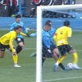 嘘だろ？川崎FWが味方のドリブルを掻っ攫う“強奪ゴール”「ぶんどった」「えっ？みたいな顔してる」衝撃プレーにファン騒然