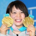 金メダルから８年…現在の姿が「めちゃ可愛い」「ほれてまうやろ」「萌え袖…」五輪解説の高木菜那さんに驚き