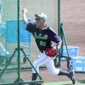【ヤクルト】池山流コミュニケーション！　今キャンプ“初登板”特打で西村にサク越え連発浴びる
