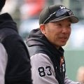 巨人キャンプに“超大物”登場「オーラが凄い」　51歳のレジェンドに騒然「すでに監督の風格」