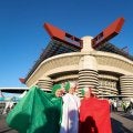 イタリアサッカーの聖地・サンシーロ　無機質な建物がミラノの冬の鋭い陽光を浴びて輝いていた