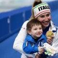 “バズった”愛らしいインタビューの裏で相次いだ中傷　金2つの伊女子選手が切実告白「2歳の息子に手を出さないで」【冬季五輪】