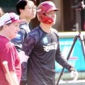 【楽天】別メニュー調整続いていた辰己涼介が元気にフリー打撃「順調ですね。皆さんのおかげ」