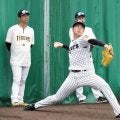 阪神・下村　復活兆しに虎党拍手　宜野座合流初ブルペンに首脳陣ら集結　他球団スコアラーも絶賛「脅威でしかない」