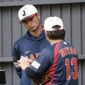 侍ジャパン　ダルビッシュに助言求める投手が続出　各球団の一流投手がどん欲に　ブルペンに異例の光景広がる