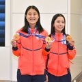 【五輪】高梨沙羅「点と点が線につながった五輪だった」…丸山希と女子ジャンプメダリスト会見