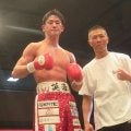 元世界王者・内山高志会長がジム初勝利「ヒヤヒヤした、マジで」日本15位の英豪が移籍初白星