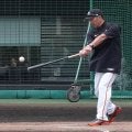 【巨人】長嶋イズムだ！阿部監督がバット握り300本ノック「地獄の伊東キャンプ」ばり守備特訓