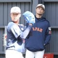 侍ジャパン　サポートメンバーにもダルビッシュが助言　広島の２年目左腕の投球に熱視線　自ら歩み寄って声かけシーンも