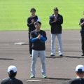 日本ハムがキャンプ打ち上げ　清宮幸に代わって郡司が手締め「優勝するんじゃないかなという空気感は全員が感じている」