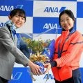 中井選手ら五輪選手団、成田空港に帰国　りくりゅう「戦いぬけた」