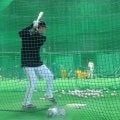 【巨人】小浜佑斗が正拳突きトレ「肩の入れ替えでバッティングするイメージ」阿部監督から助言