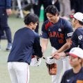 侍Ｊ・坂本「大谷“さん”としゃべれました」　近藤が仲介「『先輩だぞ』と言ってくれて」　練習前にガッチリ両手で握手
