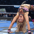 何が起こった？ 女子レスラー、“すごい角度”ブリッジ固めで勝利確信のハズが…まさかの展開に会場騒然「初めてみた」