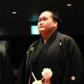 元照ノ富士の伊勢ケ浜親方が暴力　弟子の幕内・伯乃富士に