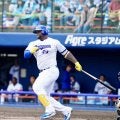 【中日】新助っ人サノーが侍・松本裕樹から〝本拠地初安打〟公称126キロ巨体揺らし二塁打