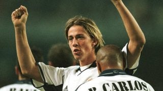 時を止める男”グティが決めた天才的ジャンピングボレー【スーパー