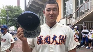 高校野球】帽子のツバに太字で書いた「齋藤飛鳥」 4戦連発の大砲が届け