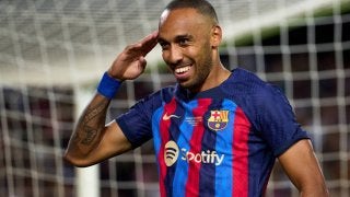 チェルシー入りの噂立つオーバメヤン、右手のタトゥーをファンが拒否