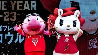 ロウルタオル　マスコットオブザイヤー 川崎ブレイブサンダースのロウルがマスコットオブザイヤーを連覇