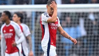 アディダス アーセナル レアンドロ・トロサール サイン ベルギー代表