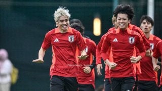 凄いフラッグ！愛され方がハンパない」伊東純也＆中村敬斗“ランス兄弟