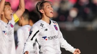 復帰の荒木遼太郎は71番で再出発！ “新生”鹿島が2025年の登録