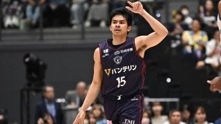 キーファーラベナ選手#15 大庭選手#14 サイン色紙 横浜BCのキーファー・ラベナがジョーンズ杯フィリピン代表に選出