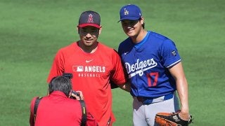 大谷翔平と菊池雄星がエ軍本拠地で再会 がっちり握手→会話中に大爆笑