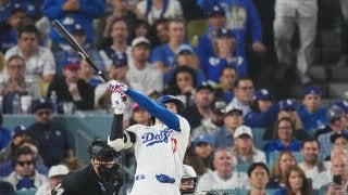 ドジャース6時間超え歴史的死闘 18回フリーマンサヨナラ本塁打で決着