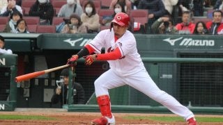 40歳・松山竜平が貫禄の3安打！去就はNPBにこだわりも｢声がかかれば