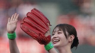 父は元カープ選手 21歳美女が「プロ野球珍プレー好プレー」抜てき