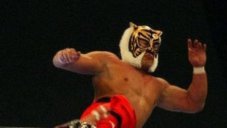 タイガーマスクVSダイナマイト・キッド復活!？4代目タイガーとキッド