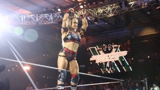 顔面負傷の女子レスラー「再び這い上がるための傷だ」