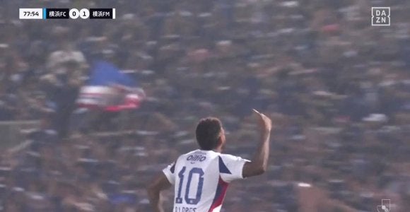 横浜FM退団のエースが独特PKで惜別弾「アンデルソンロペスの涙にもらい泣き」