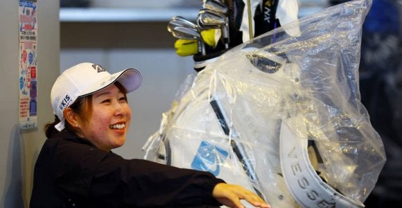 ルーキー荒木優奈は悔し涙 プレーオフ惜敗「緊張し過ぎて手の感覚ない」