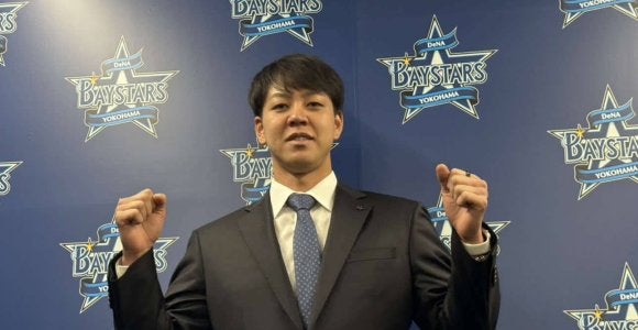 DeNA 平良拳太郎400万増 うちなー今帰仁村トレで体幹強化