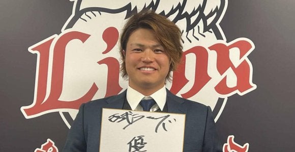 西武 甲斐野央は3300万円増 「勝ち抜いていきたい」