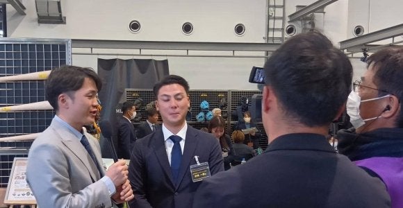 楽天・村林一輝「こんな機会はない」カブス鈴木誠也に質問攻め